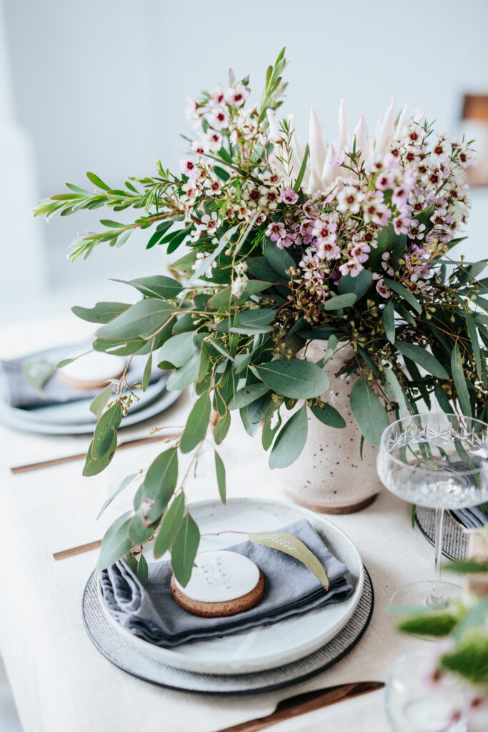 Australian inspired Christmas festive table styling | Eclectic Creative