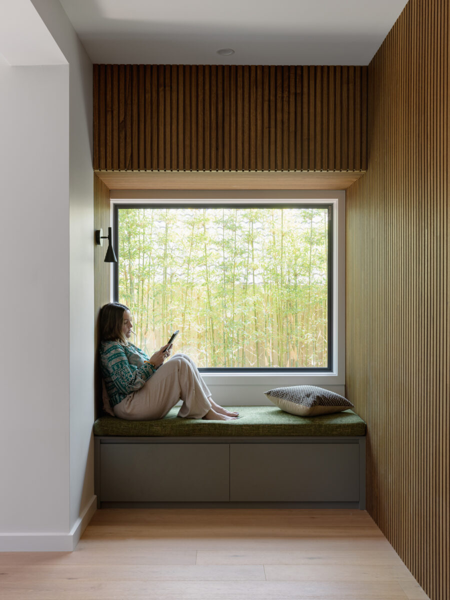 eclecticcreative-beaumaris-interior-design- windowseat